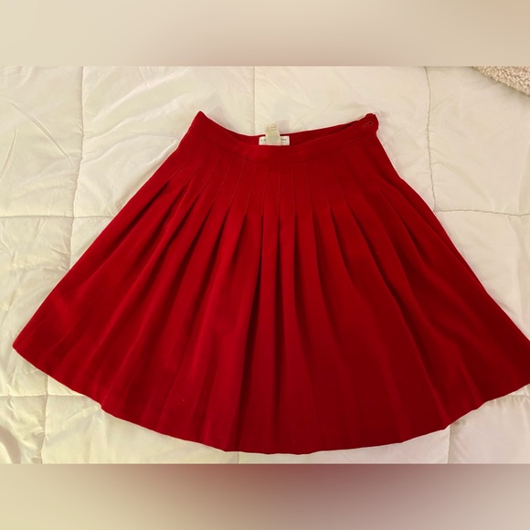 Liz Claiborne Dresses & Skirts - Liz Claiborne Bright Red Pleated A-Line Skirt